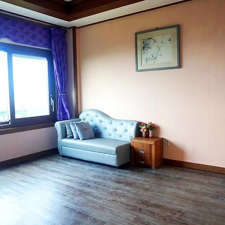 Nattrang Pension Jeju Exterior foto