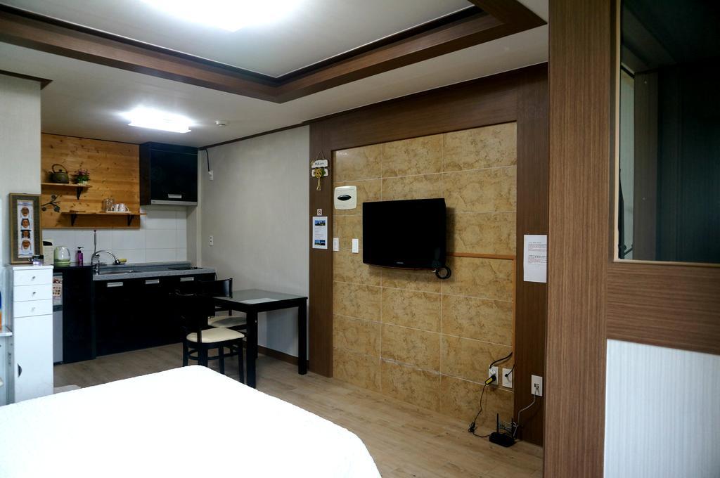 Nattrang Pension Jeju Exterior foto