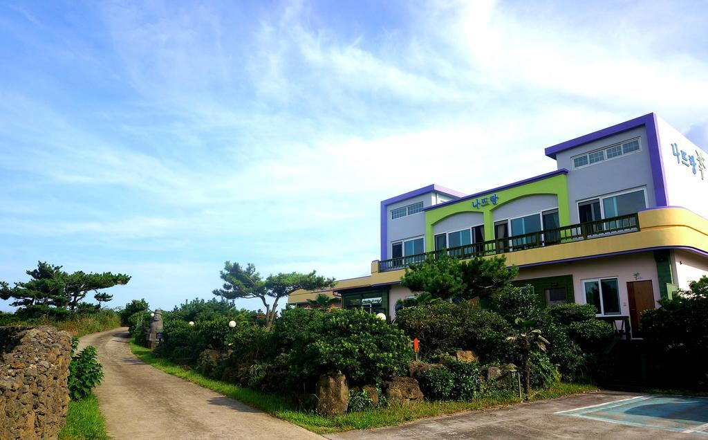 Nattrang Pension Jeju Exterior foto