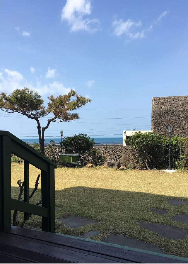 Nattrang Pension Jeju Exterior foto