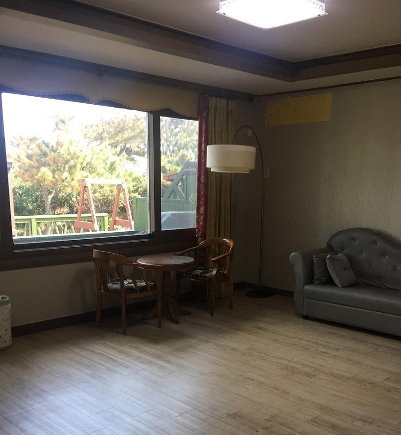 Nattrang Pension Jeju Exterior foto