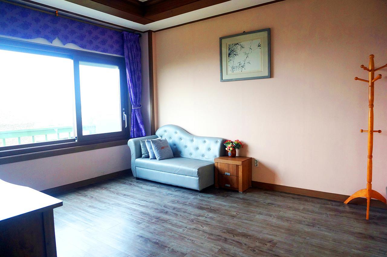 Nattrang Pension Jeju Exterior foto